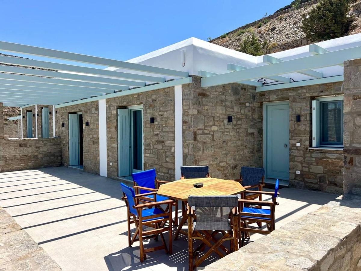 House Theasis outdoor terrace